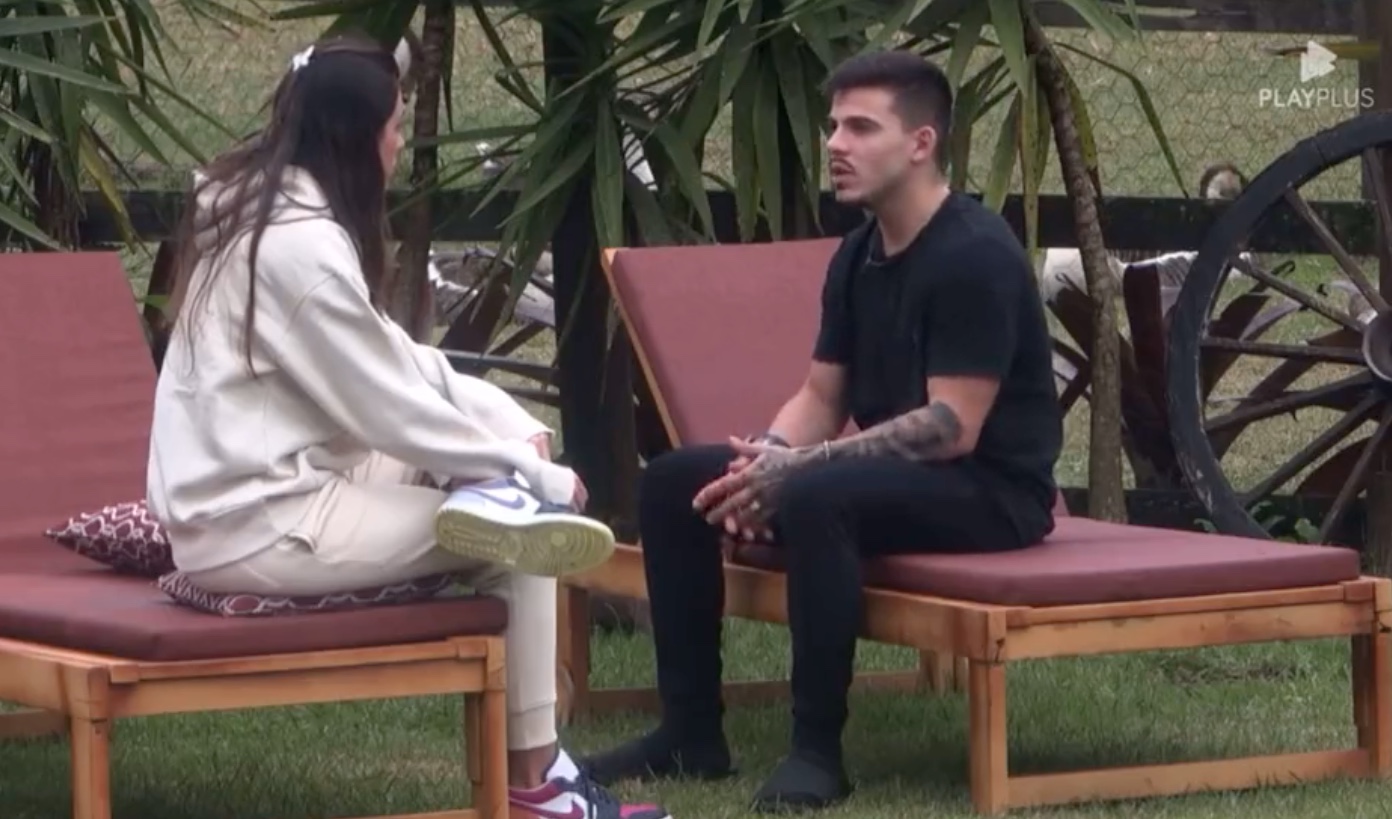 A Fazenda: Thomaz Costa diz que sua oração curou mulher que rompeu ligamento