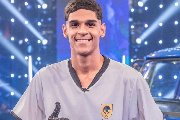 Luva de Pedreiro fingiu abandonar carreira para assinar com outro empresário, diz Leo Dias