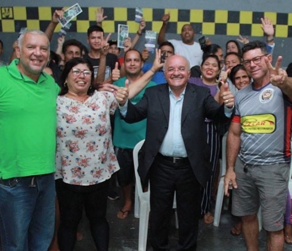 De forma estratégica, José Melo reúne com apoiadores da zona Oeste de Manaus