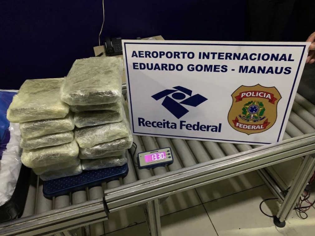 PF apreende droga avaliada em R$ 70 mil em mala no aeroporto de Manaus