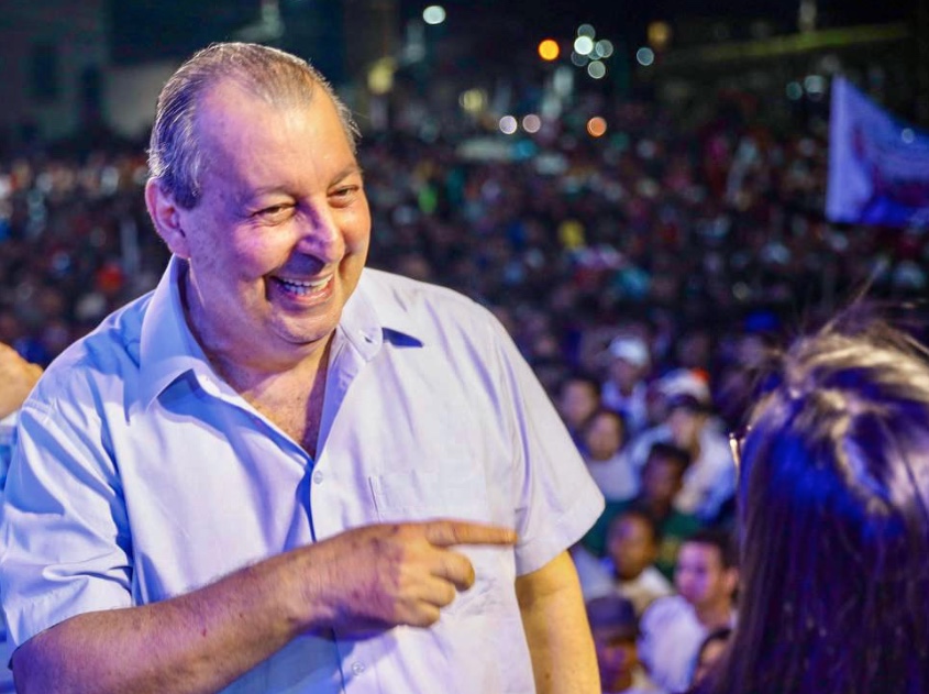 Omar se mantém líder na corrida ao Senado pelo Amazonas, diz Perspectiva