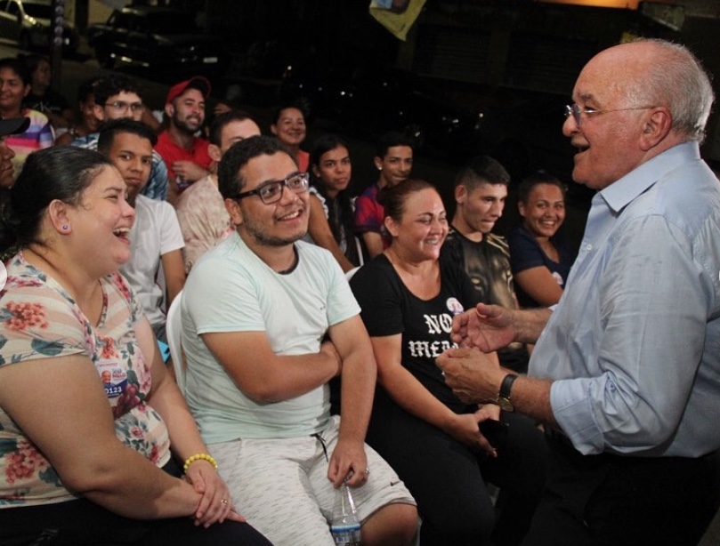 José Melo relembra obras no São Raimundo durante encontro com moradores
