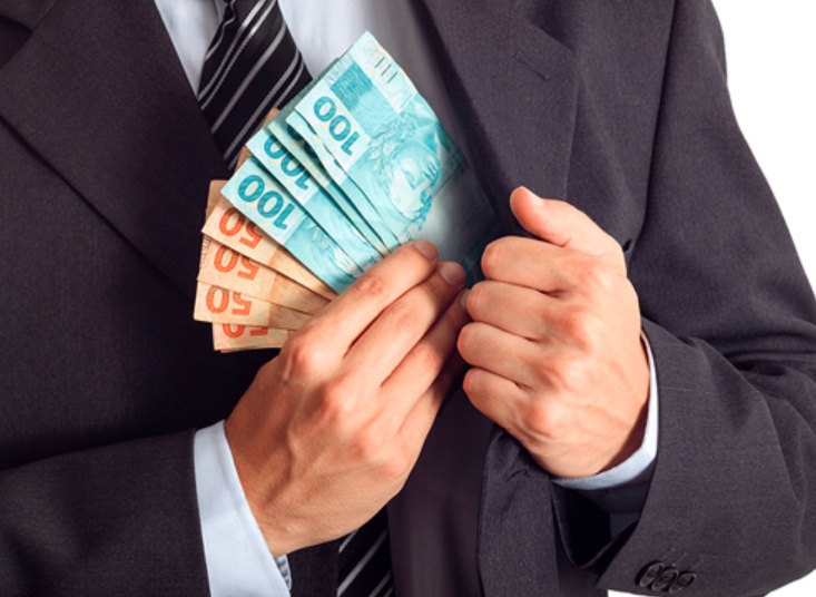 Advogado chama mulher de 'prostituta' em juízo e é condenado a pagar indenização