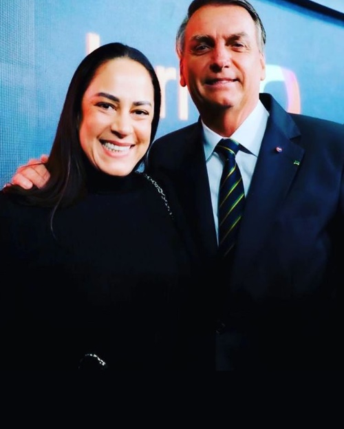 Filha de Silvio Santos declara apoio a Bolsonaro: ‘capitão do povo'