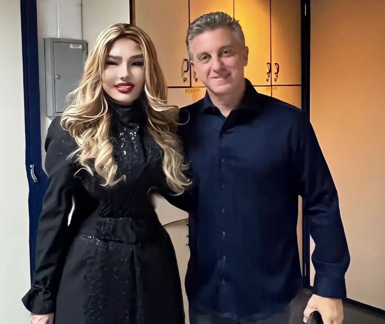 Lembra dela? Cantora Rosana reaparece na TV irreconhecível e choca web 