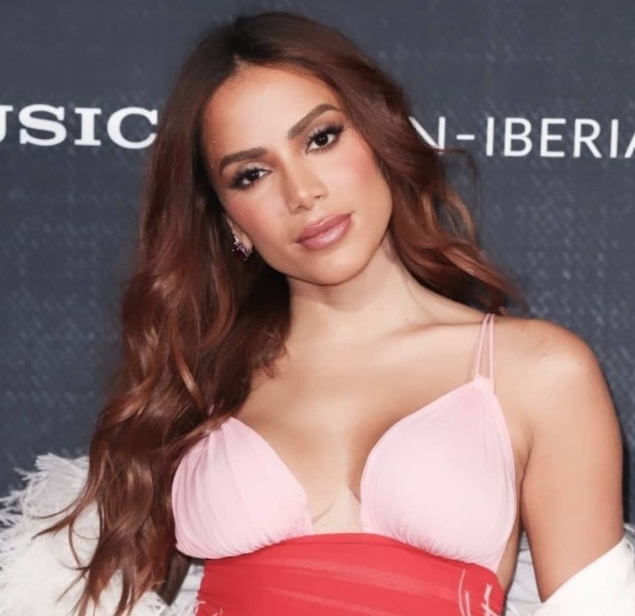 Anitta faz desabafo após resultado das eleições no 1º turno: 'nação triste e adoecida'