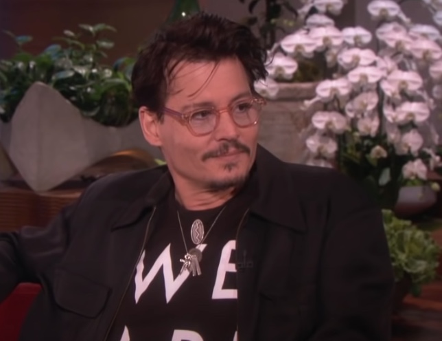 Brasileira cai em golpe e perde R$ 200 mil após namoro com falso Johnny Depp