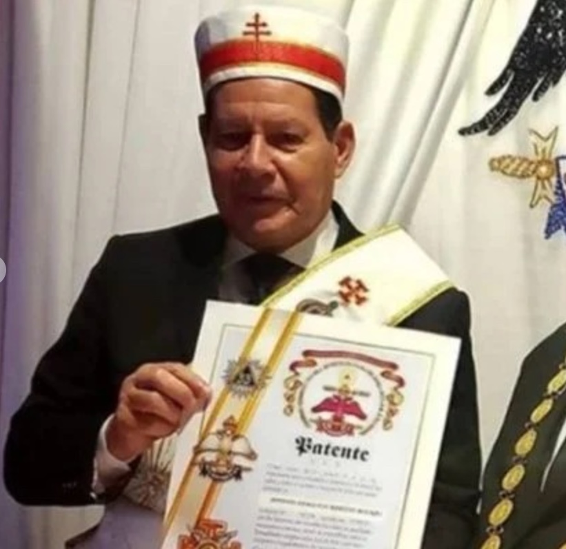 Em meio a polêmicas com Bolsonaro, vice-presidente visita Maçonaria em Manaus