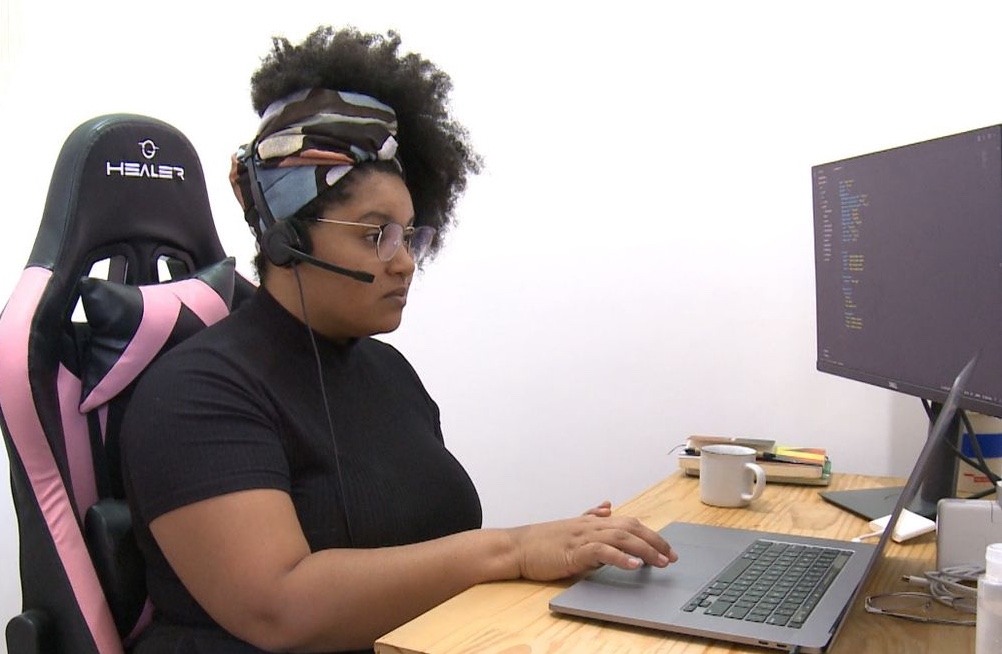 Brasileiro quer mais trabalho em home office do que empresas querem dar, indica estudo