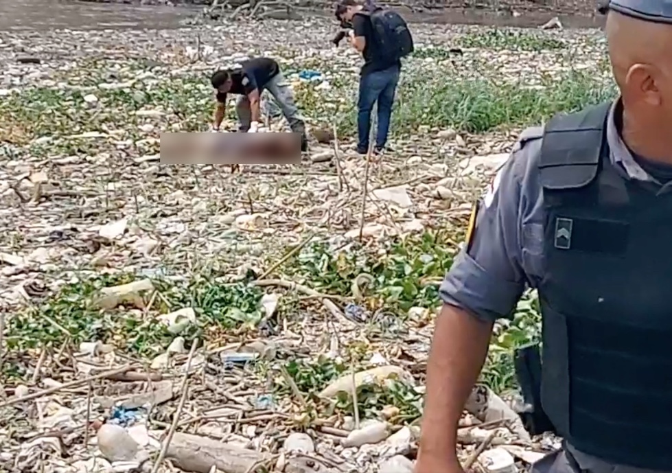 Homem achado degolado em igarapé teve orelha decepada em sessão de tortura em Manaus