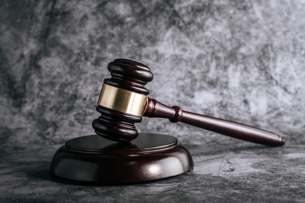 Servidor público tem direito a férias e a um terço da remuneração durante afastamento para capacitação