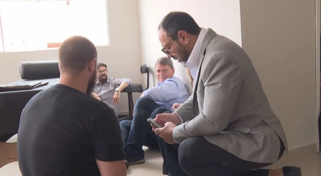 Candidato ao Governo sofre atentado a tiros em comunidade de São Paulo