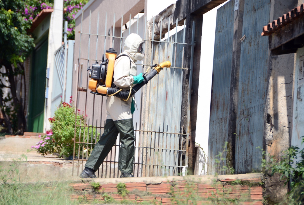Agente de saúde ganha processo após comprovar contaminação por veneno contra mosquito