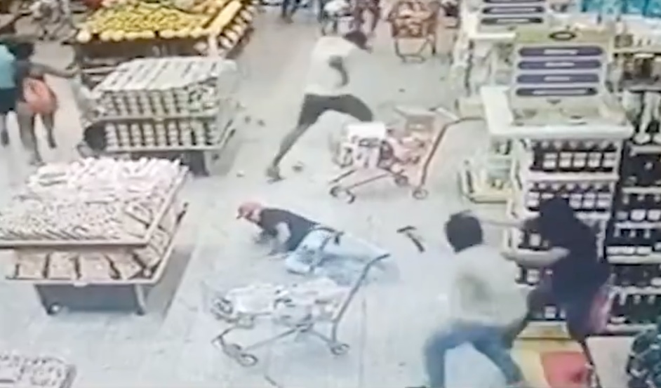 Vídeo: Execução em supermercado causa correria e pânico; duas crianças foram atingidas