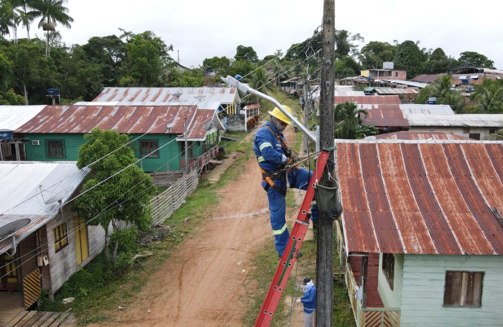 Comunidades indígenas começam a receber iluminação de LED em Benjamin Constant
