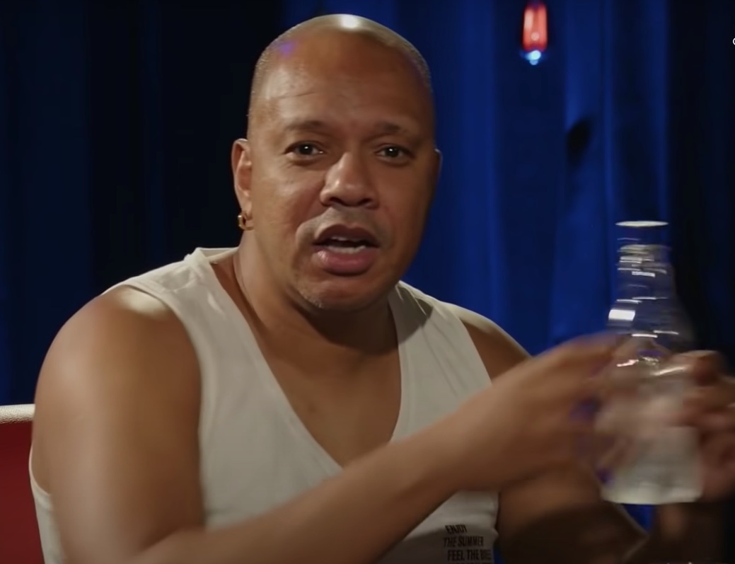 Anderson do Molejo revela que namorada faz sexo anal nele: 'tudo que é buraco'