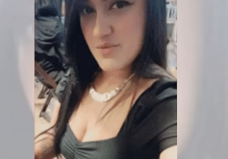 Vídeo: Mulher morre prensada entre carros ao tentar empurrar veículo sem gasolina