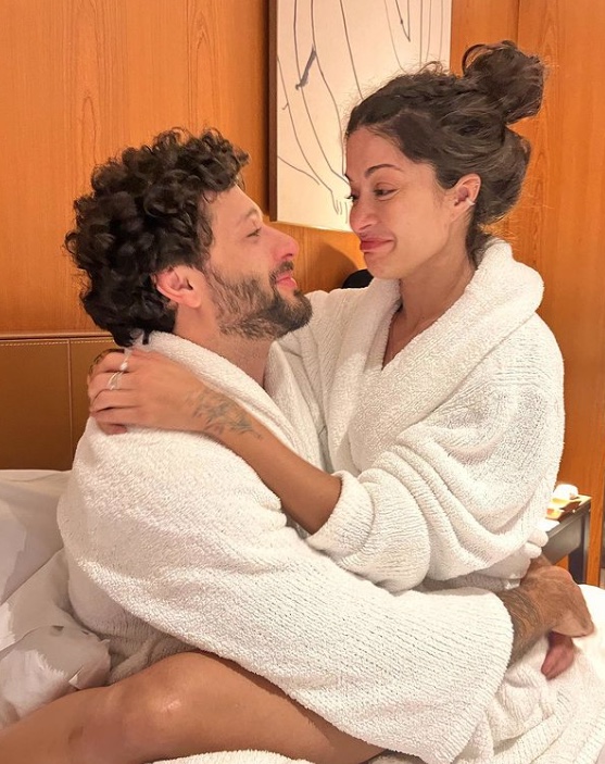 Aline Campos e Jesus Luz anunciam gravidez 5 meses após fim de casamento do DJ