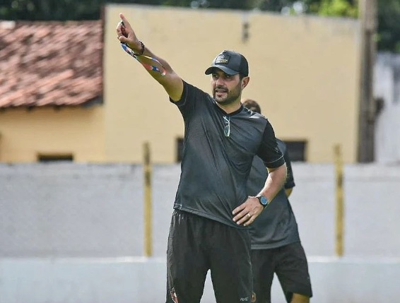 Júlio César Nunes deixa Manauara e aceita proposta como novo treinador do Joinville
