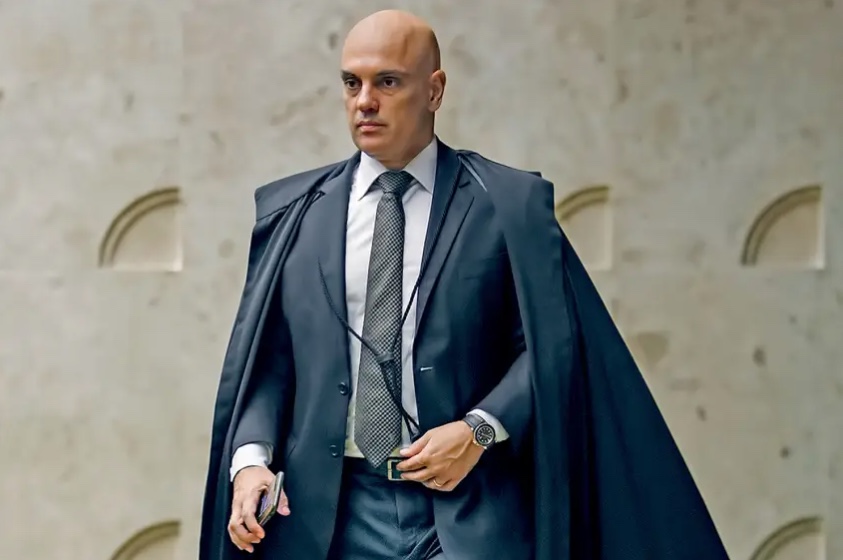 Alexandre de Moraes manda desbloquear vias de todo o país sob pena de multa de R$ 100 mil