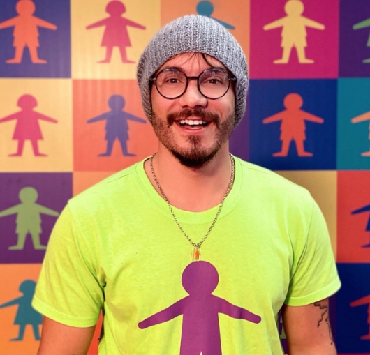 Ex-BBB Eliezer descobre síndrome rara no coração: 'dificuldade para respirar'