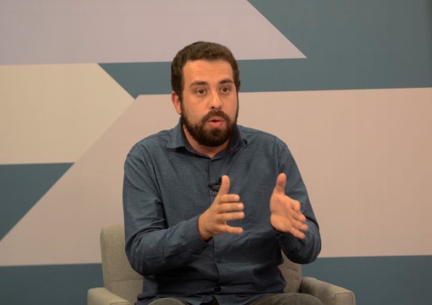 Guilherme Boulos critica saneamento em Manaus: '600 mil pessoas sem água'