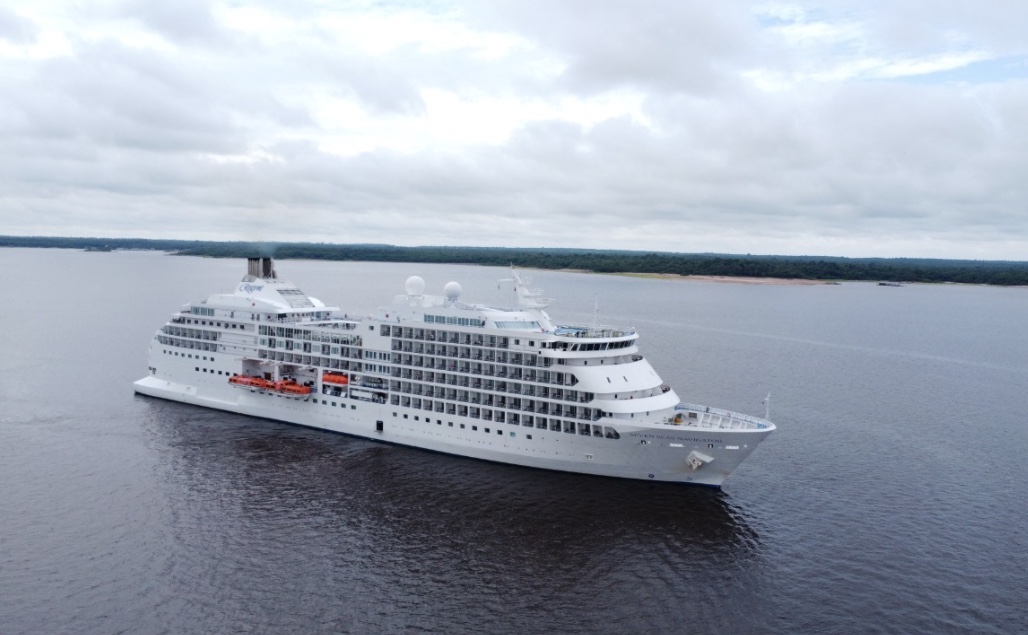 Segundo navio da temporada de cruzeiros chega a Manaus com cerca de 500 turistas