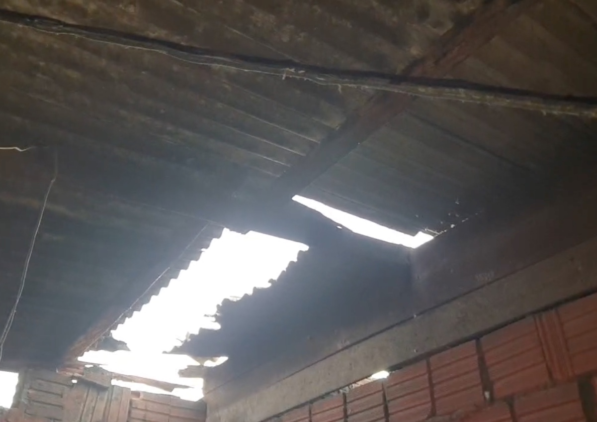 Menina de 12 anos morre atingida por raio enquanto lavava louça no Amazonas