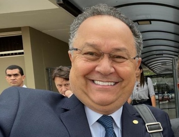 Silas Câmara se livra de condenação por 'rachadinha' e terá de pagar multa de R$ 242 mil