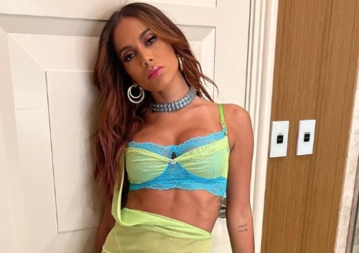 Anitta volta a ser internada e cancela show na Farofa da Gkay 
