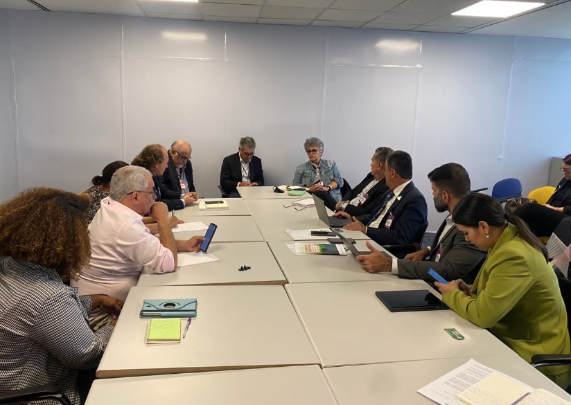 Equipe do Governo Lula se reúne com secretário do Meio Ambiente do Amazonas