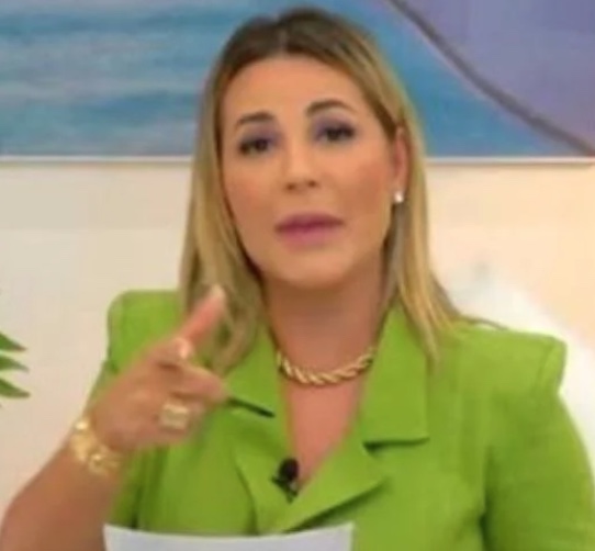 Deolane expõe ‘cala boca’ da Record e alimentos vencidos na Fazenda