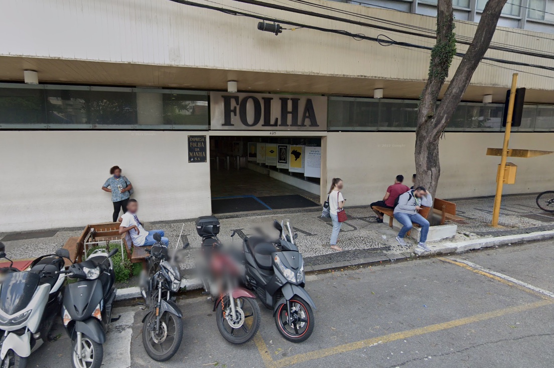 Repórter que escreveu 'chupa Folha' em matéria antes de demissão vence processo