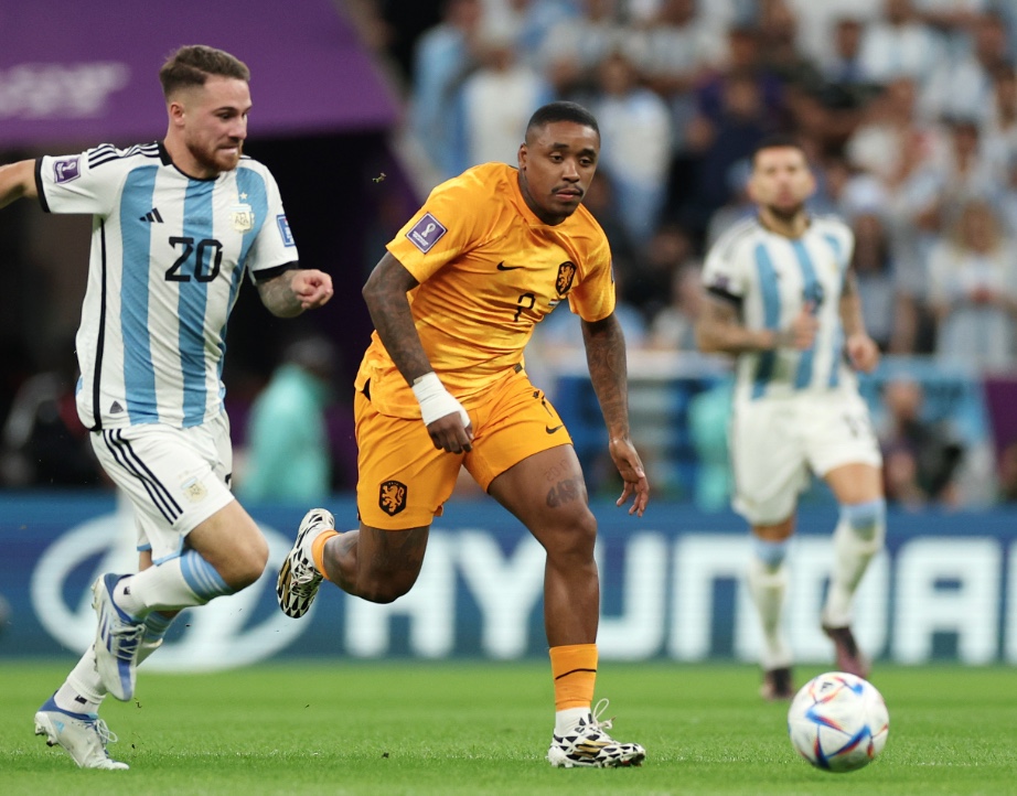 Argentina e Holanda vão para prorrogação após gol no último lance