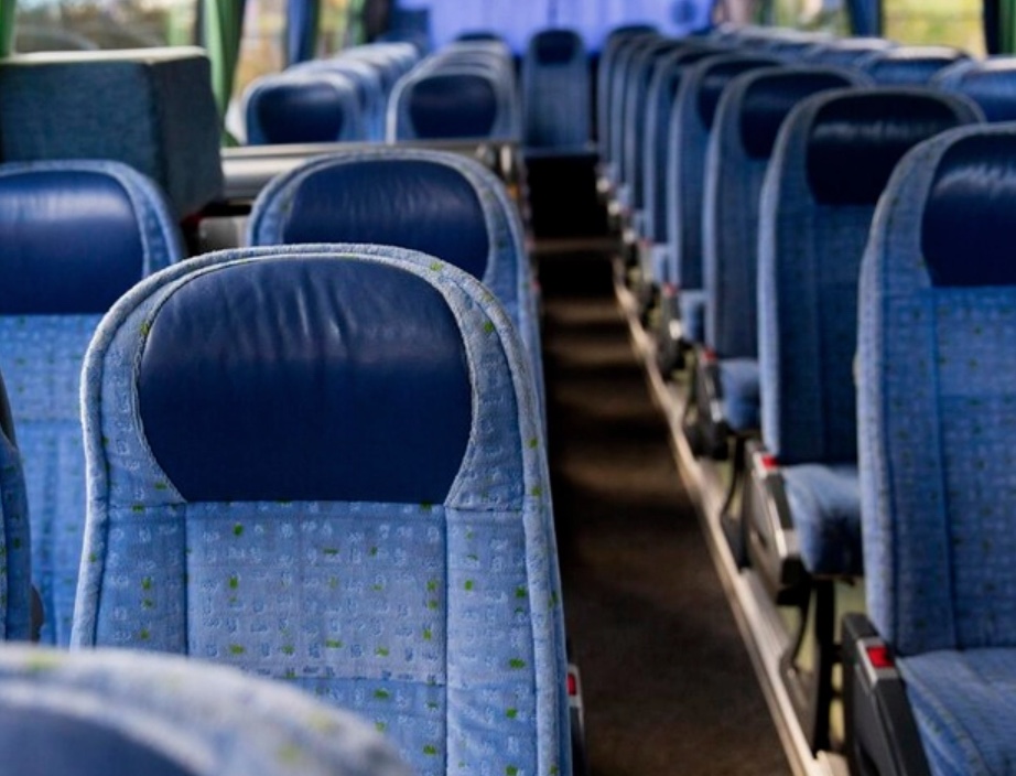 Motorista que se masturbou no ônibus junto à passageira tem demissão mantida