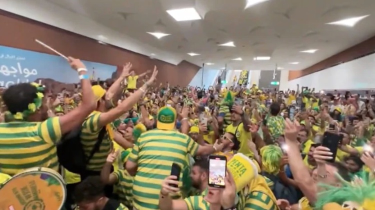 Com eliminação do Brasil, torcedores revendem ingressos da Copa por até R$ 22 mil