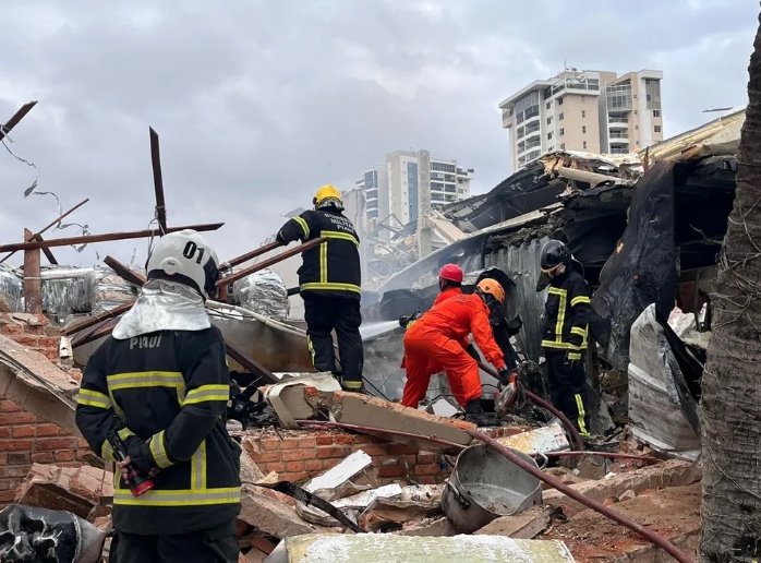 ‘Poderiam estar procurando nossos pedaços’, diz funcionária de restaurante que explodiu
