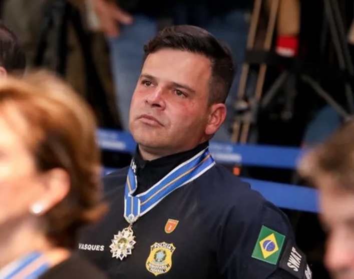 Chefe da PRF investigado por bloqueios ilegais em rodovias ganha aposentadoria