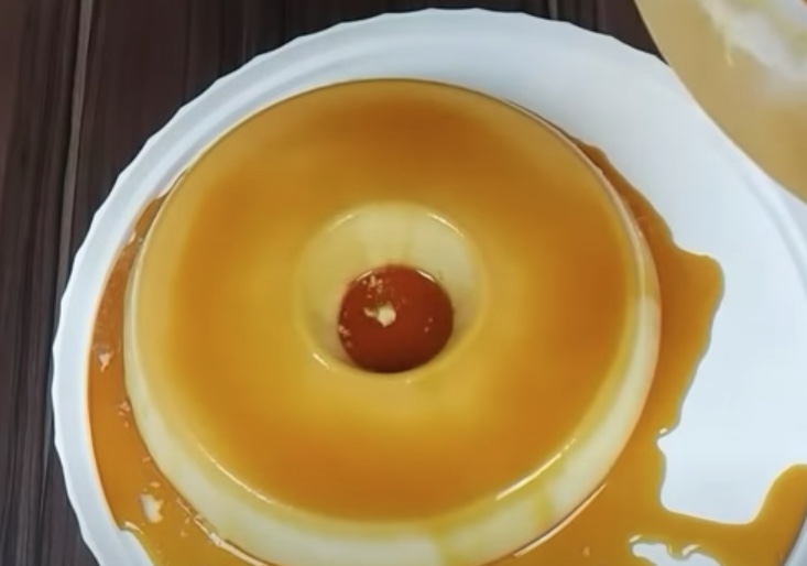 Aprenda a fazer um delicioso pudim com apenas 4 ingredientes para festas de fim de ano