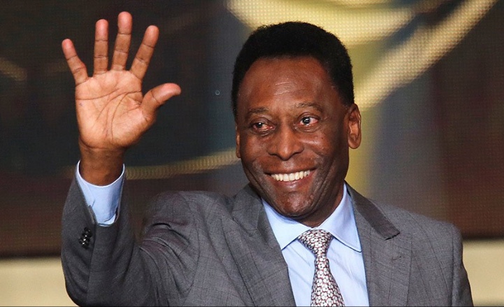 Imprensa argentina evita definir Pelé como o maior do futebol