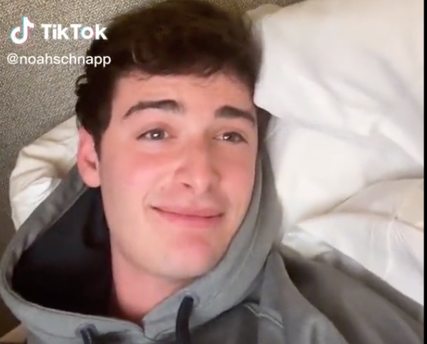 Noah Schnapp, de Stranger Things, revela que é gay e brinca com reação de amigos e familiares