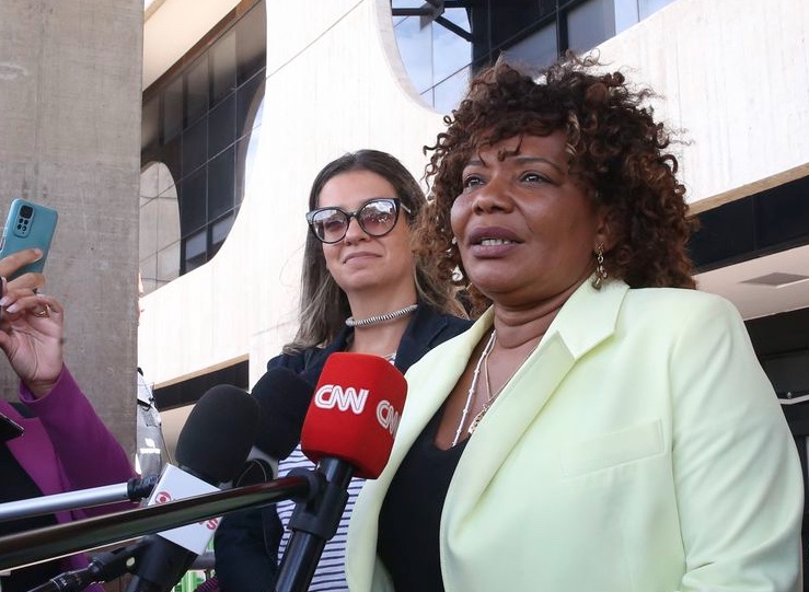 Ministra da Cultura convoca Iphan para discutir restauração de prédios e artes dos Três Poderes