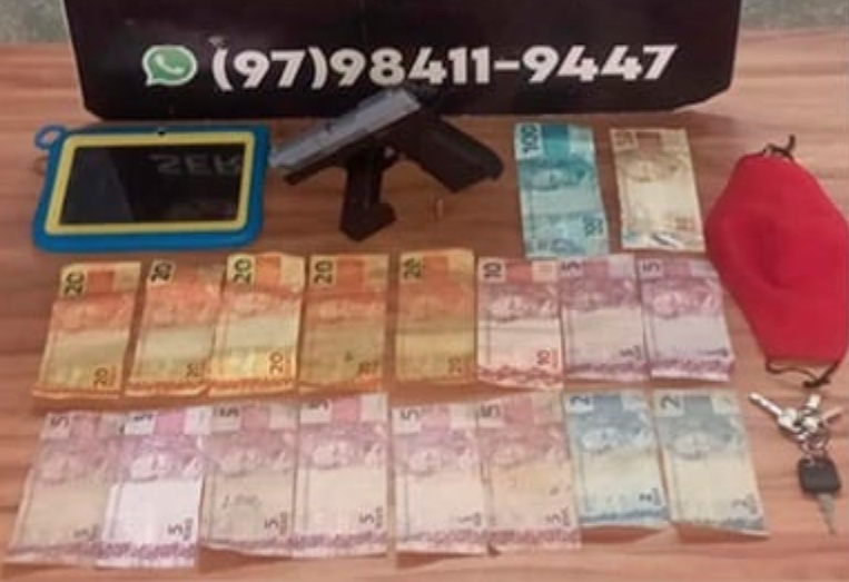 Dupla se dá mal após ser flagrada pela polícia assaltando feirante no Amazonas