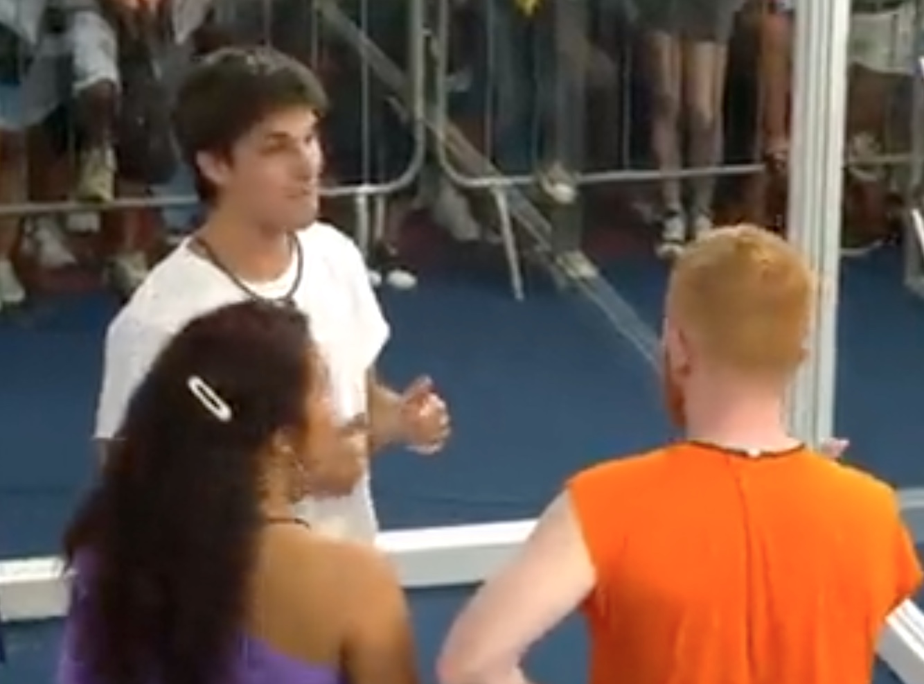 Casa de Vidro: Com xixi na perna, Gabriel conta fofoca sobre dia em que ficou com Anitta