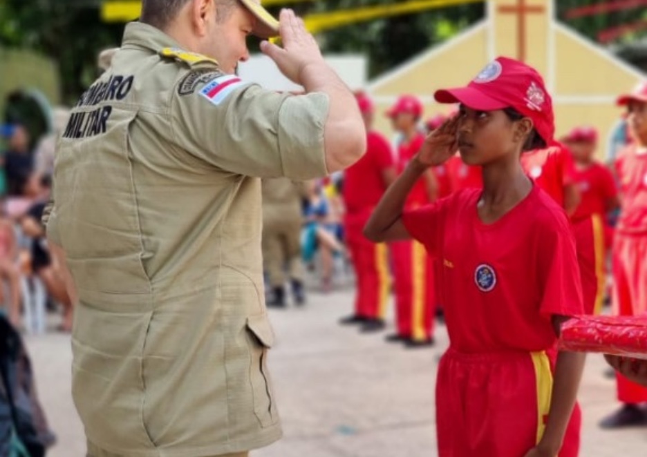 Programa Bombeiro Mirim abre 800 vagas para a capital e interior do Amazonas
