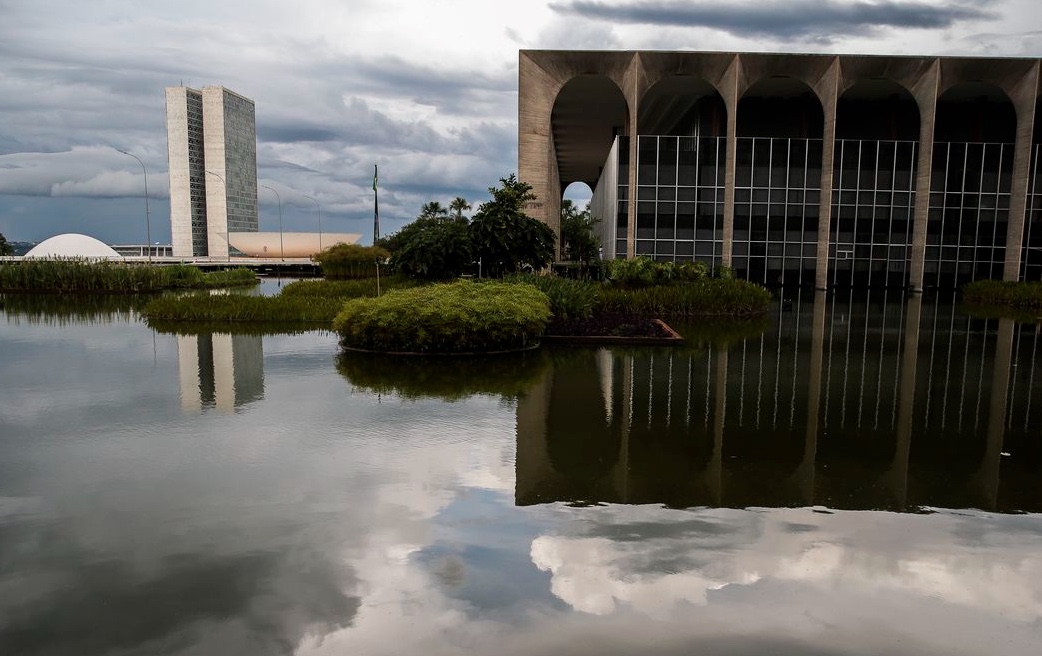 Governo brasileiro anuncia saída de consenso internacional em defesa da família e contra aborto