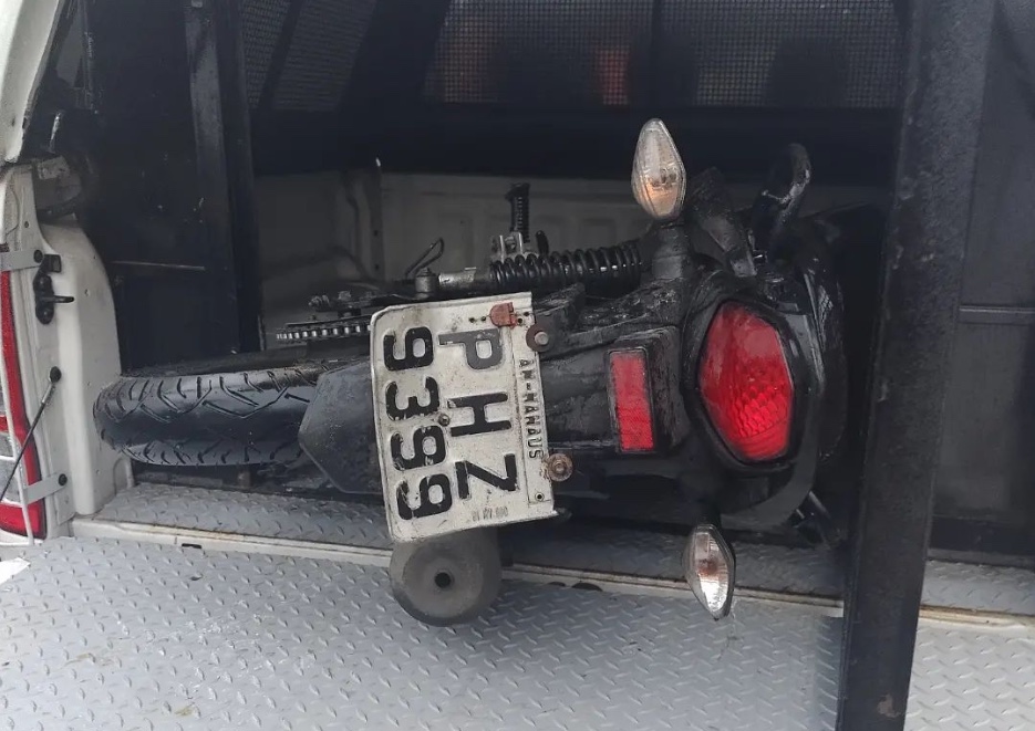 Após assalto frustrado, dupla em motocicleta sofre acidente durante perseguição em Manaus  