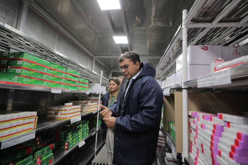 Governador inaugura novo Centro de Distribuição de vacinas e soros em Manaus