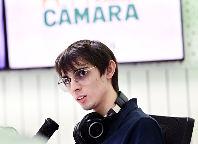 Às vésperas de se tornar deputado, Amom Mandel renuncia cargo de vereador