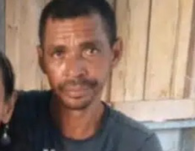 Mulher é presa em fila de banco por matar pai com golpe de facão no Amazonas